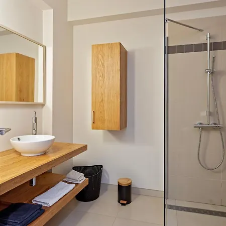 Magdalena 5a 5v Apartment